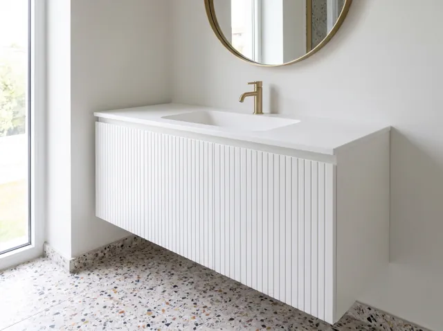 Mat Beyaz Oluklu Banyo Dolabı